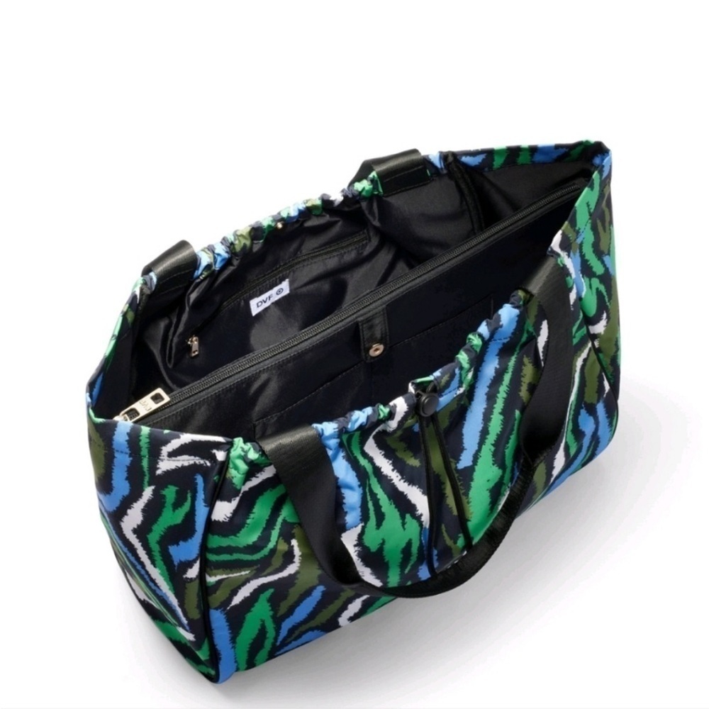 Diane Von Furstenberg X Target Disco Zebra Green Tote Bag NEW! - Picture 3 of 7